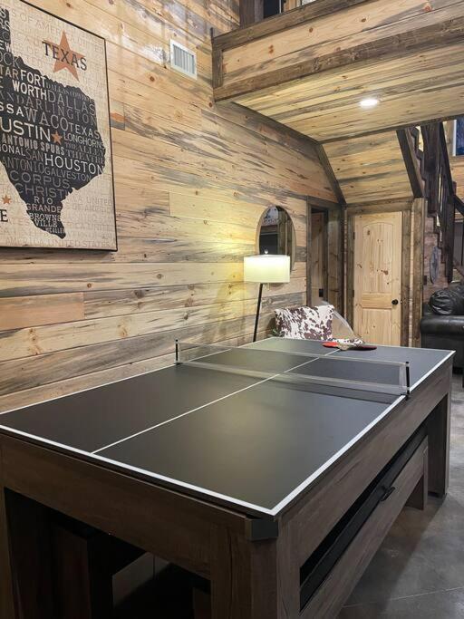 The Big Tex Luxury Cabin Is Epic 브로큰보우 외부 사진
