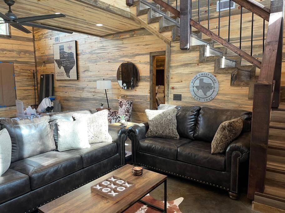 The Big Tex Luxury Cabin Is Epic 브로큰보우 외부 사진