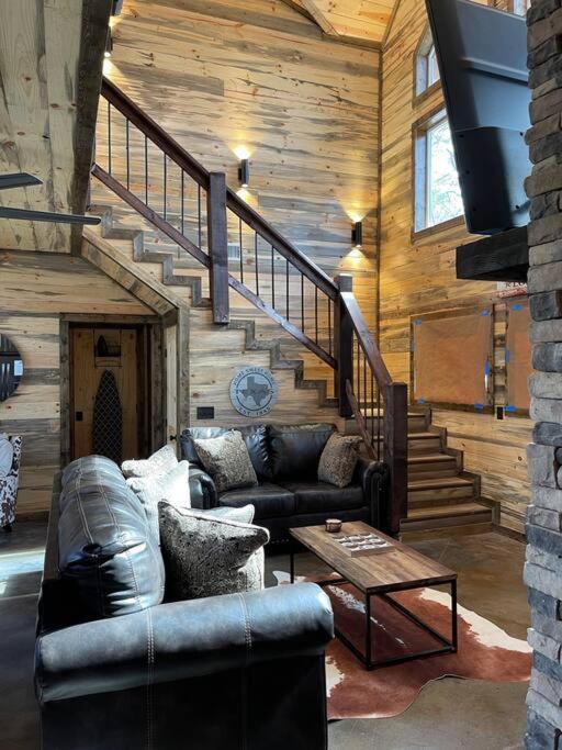 The Big Tex Luxury Cabin Is Epic 브로큰보우 외부 사진