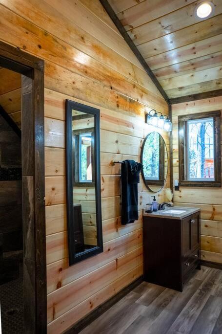 The Big Tex Luxury Cabin Is Epic 브로큰보우 외부 사진