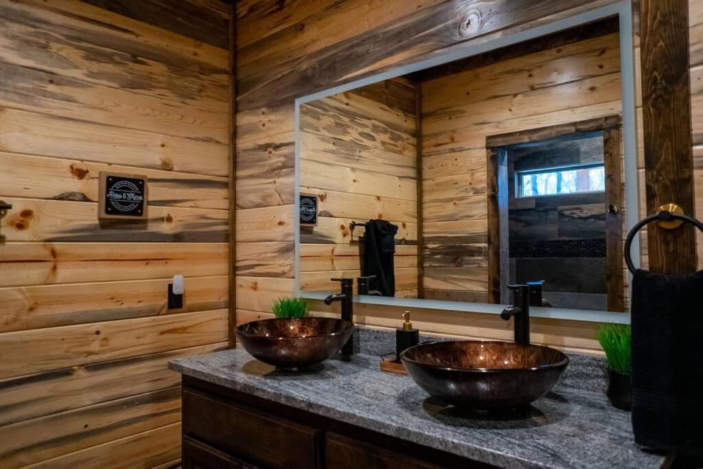 The Big Tex Luxury Cabin Is Epic 브로큰보우 외부 사진