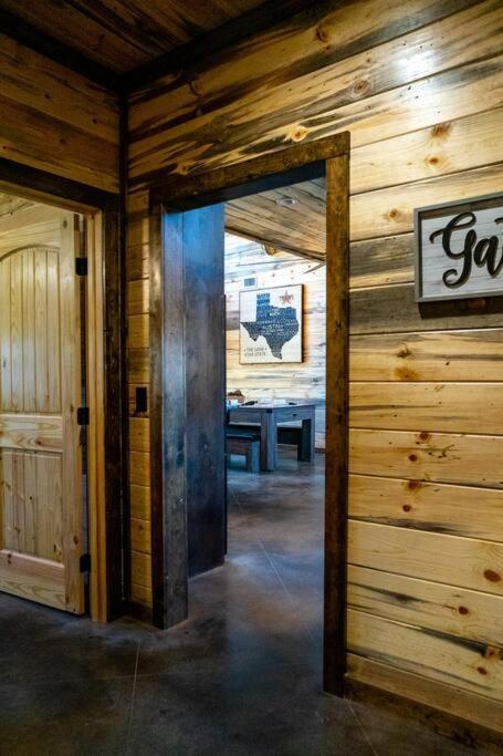 The Big Tex Luxury Cabin Is Epic 브로큰보우 외부 사진