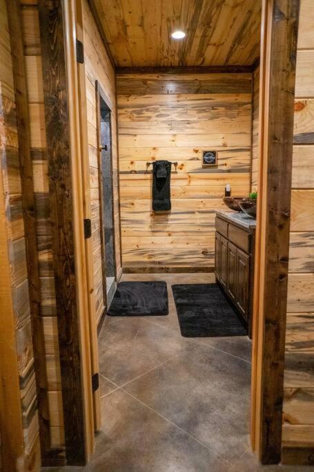 The Big Tex Luxury Cabin Is Epic 브로큰보우 외부 사진
