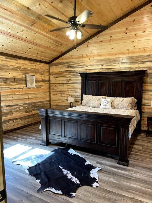 The Big Tex Luxury Cabin Is Epic 브로큰보우 외부 사진