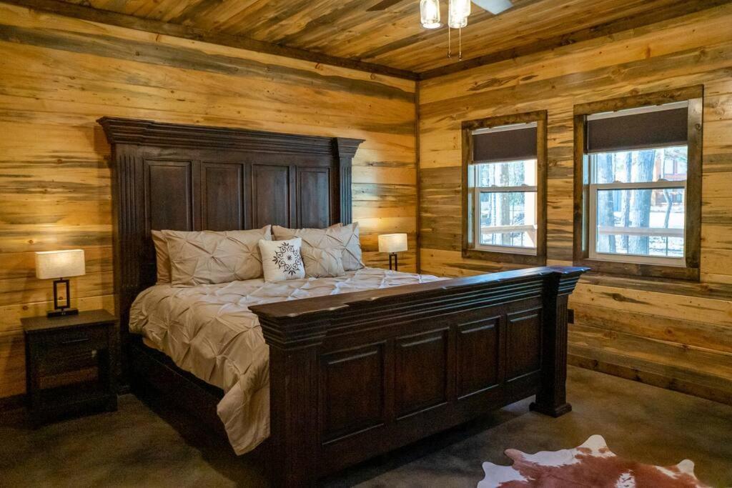 The Big Tex Luxury Cabin Is Epic 브로큰보우 외부 사진