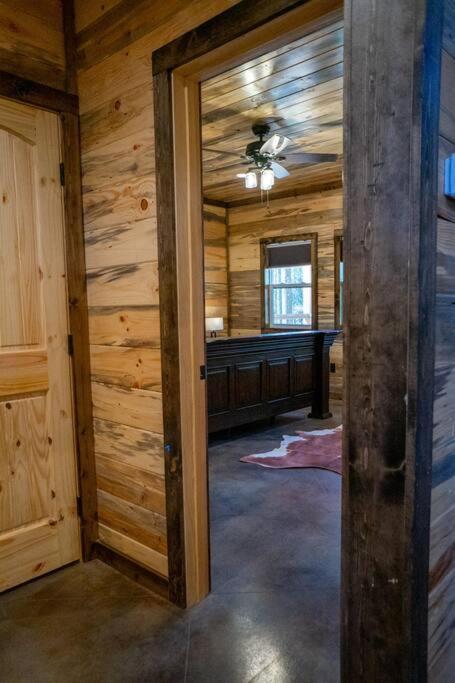 The Big Tex Luxury Cabin Is Epic 브로큰보우 외부 사진