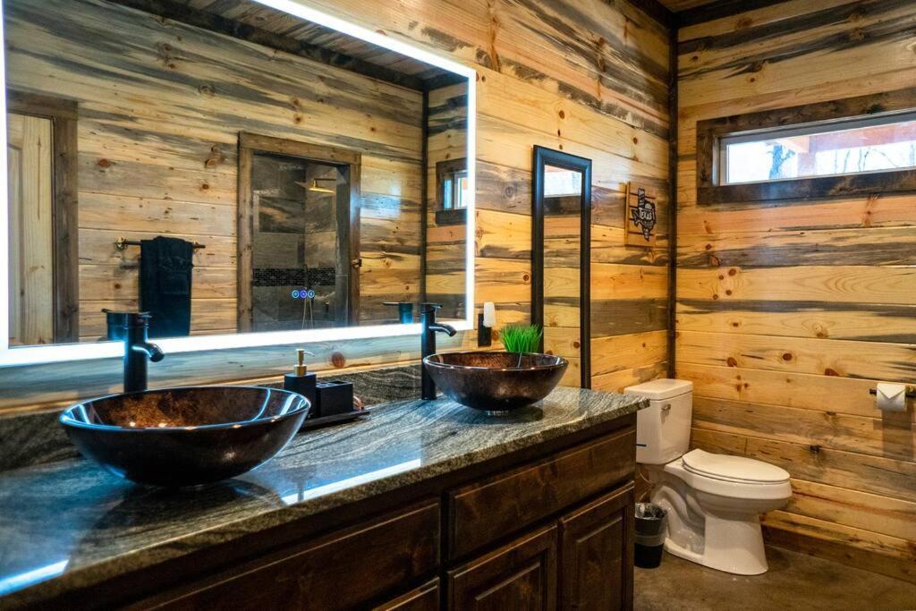 The Big Tex Luxury Cabin Is Epic 브로큰보우 외부 사진
